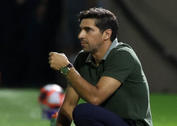 Levantamento aponta técnicos mais indisciplinados do Brasil; Abel Ferreira é o terceiro