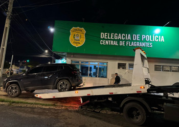 Polícia intercepta reboque que tirou veículo apreendido da Central de Flagrantes sem autorização na zona Sul de Teresina