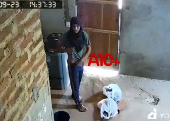 Homem é preso por suspeita de invadir e furtar casa no interior do Piauí; vídeo mostra ação criminosa