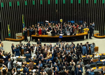 O “milagre eleitoral” da escala 6x1 e a súbita conversão de parlamentares ao discurso trabalhista com direito a óleo de peroba