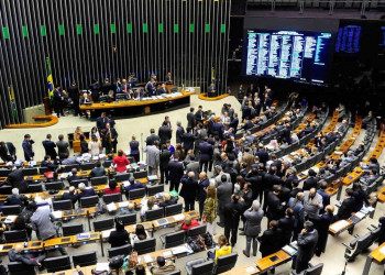 Congresso vota redução de cadeiras dos estados e deputados pensam em desistir das candidaturas