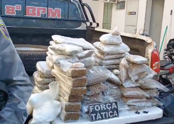 PM desarticula depósito de drogas e apreende grande quantidade de entorpecentes, armas, granadas e munições em Teresina