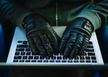 Lei para prevenção de crimes cibernéticos com uso da IA contra crianças e adolescentes é sancionada no Piauí