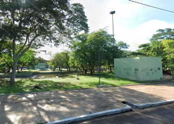 Após reunião, prefeito Silvio Mendes soluciona problema em parada de ônibus no Centro da capital