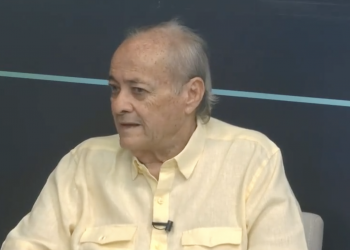 Silvio Mendes comenta acordo com Águas de Teresina, transporte público e promoção para servidores da educação