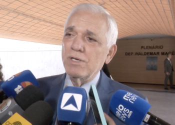 Deputados do MDB pedem reação de Themistocles Filho