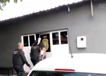 Jovem de 18 anos é presa suspeita de participar de série de roubos em Teresina