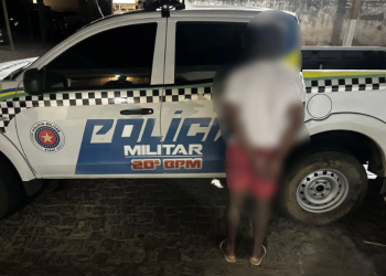 Homem é preso pela polícia após esfaquear a própria tia no interior do Piauí