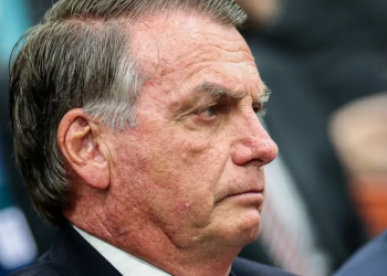 Bolsonaro tem câncer de pele e passará por avaliação periódica, confirma equipe médica