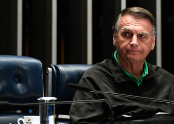 Moraes determina prisão preventiva de Bolsonaro após suspeita de violação da tornozeleira