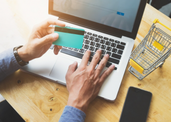 Procon alerta consumidores sobre golpes e direitos nas compras da Black Friday no Piauí