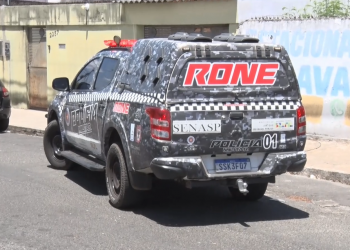 Homem e mulher são presos com drogas no Morro da Esperança, na zona Norte de Teresina