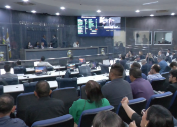 Câmara Municipal de Teresina discute regulamentação dos mototaxistas; vereador defende melhorias