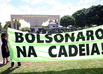 Fora até 2060 e ‘vácuo’ na direita: especialistas avaliam condenação definitiva de Bolsonaro