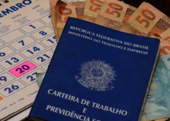 13º salário: patrão tem até hoje para pagar a 1ª parcela; veja o que fazer se o dinheiro não cair