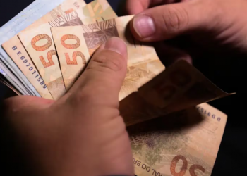 Patrões têm até esta sexta-feira para pagar a segunda parcela do 13º salário