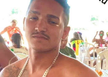 Homens em motocicletas invadem baile de reggae e assassinam jovem de 22 anos a tiros no Piauí