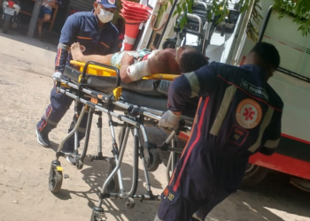 Homem é baleado com pelo menos 5 tiros após ser perseguido por bandidos em motocicleta no Piauí
