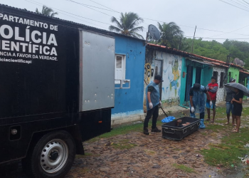 Adolescente morre eletrocutado após contato com fio elétrico que caiu em rua no litoral do Piauí