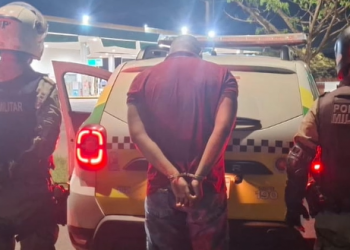 Homem é preso após fugir de blitz nas proximidades da Ponte da Amizade, em Teresina; arma é apreendida