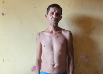 Homem é preso por tráfico de drogas após comercializar entorpecentes em casa abandonada no Litoral do Piauí