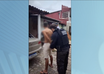 Homem é preso por descumprir medida protetiva e esganar ex-companheira em Teresina; vítima trata câncer na garganta