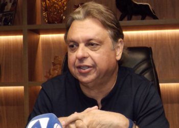 Deputado Júlio Arcoverde é transferido para hospital em São Paulo após sofrer acidente doméstico em Teresina