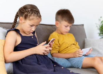 Comissão aprova projeto que criminaliza divulgação de jogos perigosos para crianças na internet