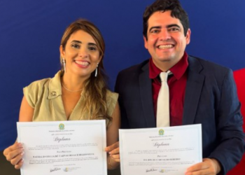 “Compra dissimulada de votos”: Prefeito e vice de Cajueiro da Praia são cassados pela justiça por usar festa do Dia das Mães como palanque eleitoral