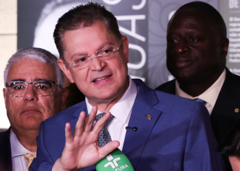 Líder do PL reage a Moraes e protocola nova PEC da Anistia após suspensão da Lei da Dosimetria