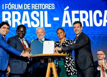 Em fórum com a África, Lula diz que países ricos são causadores da fome e cobra ações