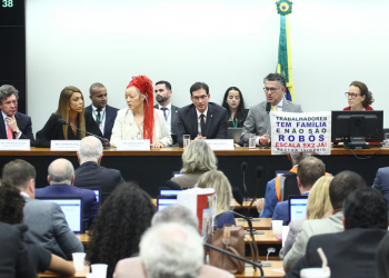 Fim da escala 6x1: os próximos passos da proposta que está na reta final na Câmara