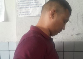 Homem com tornozeleira eletrônica é preso com carro roubado e adulterado na zona Sudeste de Teresina