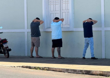 Polícia Militar prende três suspeitos de estelionato após aplicação de golpe em agência bancária no interior do Piauí