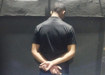 Homem com mandado de prisão por roubo é capturado durante festejos no interior do Piauí