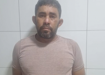 Homem com mandado de prisão por furto é preso durante abordagem policial na zona Sudeste de Teresina