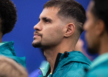 Bruno Guimarães vai de herói a vilão na trajetória do Brasil na Copa do Mundo