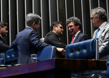 Senado analisa fim da escala 6x1 e PEC da Segurança Pública nesta quarta-feira