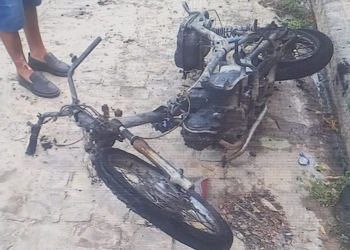 Briga entre mulheres termina com prisão e bicicleta elétrica incendiada no Sul do Piauí