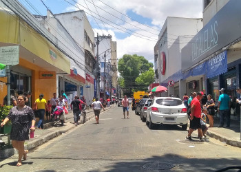 Escala 6x1: comissão aprova PEC que reduz jornada de trabalho e aumenta folgas semanais