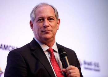 Pivô de crise no Ceará, Ciro Gomes fica fora de agenda com Flávio Bolsonaro