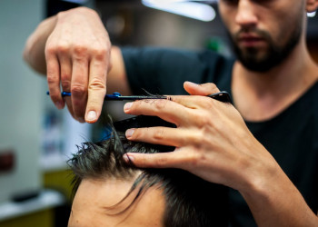 Fundação Wall Ferraz abre inscrições para curso gratuito de Corte e Cabelo Masculino e Barbearia em Teresina