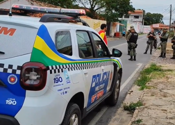 Corpo de homem com lesão na cabeça é encontrado perto de colégio no litoral do Piauí