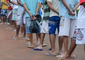 Entre os 10 e os 21 anos: entenda como funciona a maioridade penal nas grandes democracias