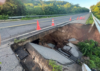 Após formação de cratera, PRF interdita totalmente trecho da BR-343 no Piauí; veja rotas alternativas