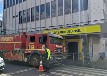 Funcionários evacuam prédio do Banco do Brasil após princípio de incêndio no Piauí