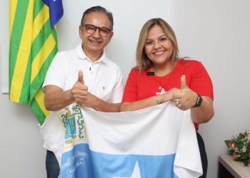 Dr. Hélio apresenta Flaviana Veras como pré-candidata a vice-prefeita de Parnaíba