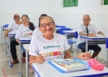 Alfabetiza Piauí alcança 100 mil matrículas e amplia acesso à educação para jovens, adultos e idosos