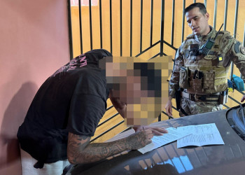 Polícia Civil cumpre medidas cautelares contra autor de manobras perigosas atrás  de viatura da PM-PI em Teresina