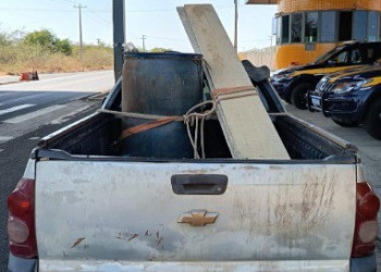 PRF flagra transporte irregular de combustível durante fiscalização em Valença do Piauí